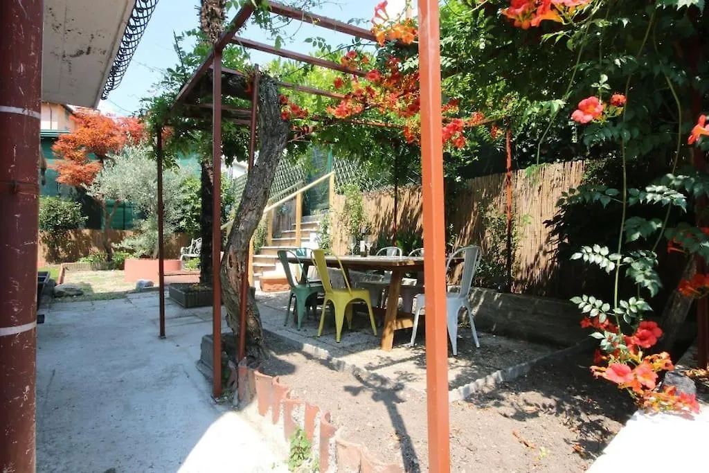 Cozy Modern Apt W Free Parking Bbq & Fully Equipped Villa Como Nyaraló